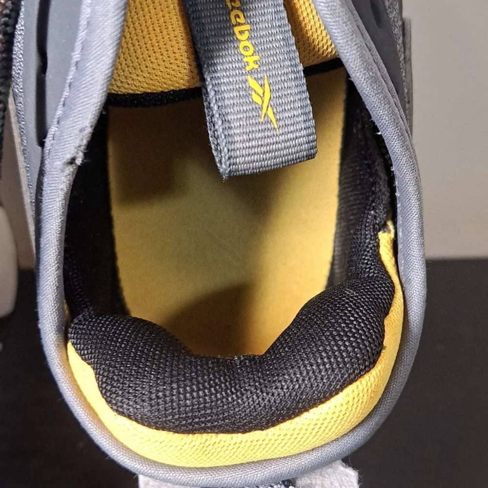 Reebok Zig Dynamica Running Shoes Big Kids 5.5 or Women's 7.5 24cm - Picture 10 of 17
